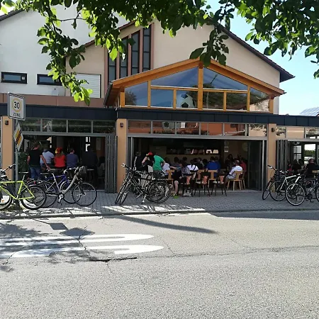 Szálloda Brauhaus Froeschl *